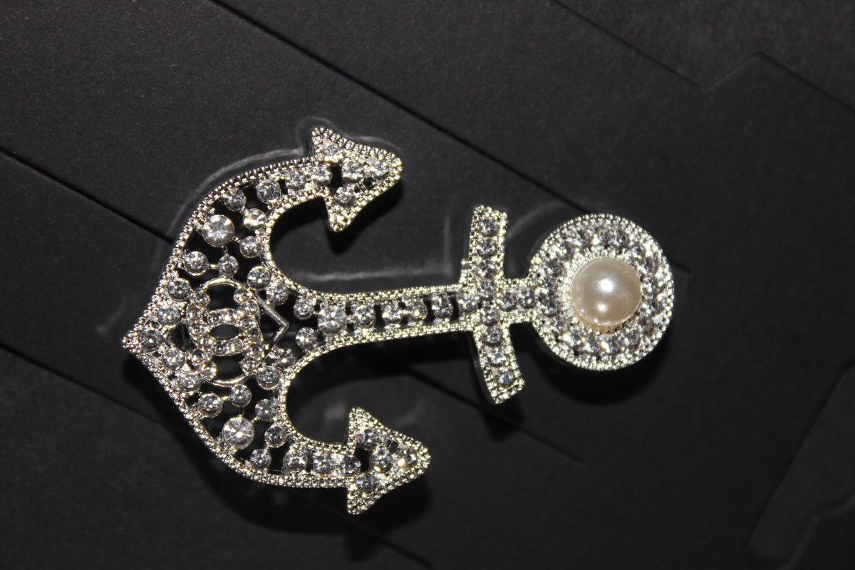 Silver Pearl Rhinestone Brooch Pin