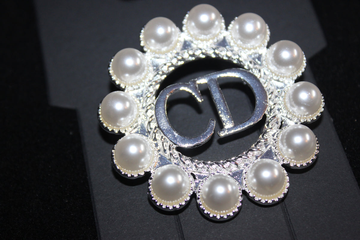 Pearl & Silver Brooch Pin