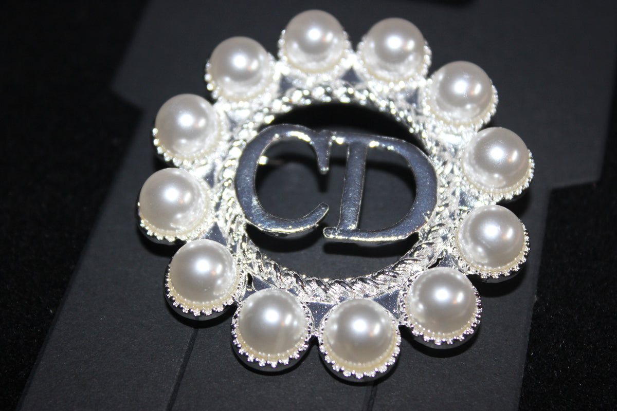 Pearl & Silver Brooch Pin
