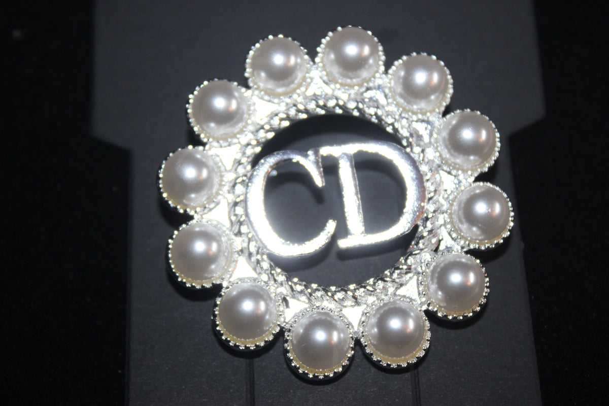 Pearl & Silver Brooch Pin