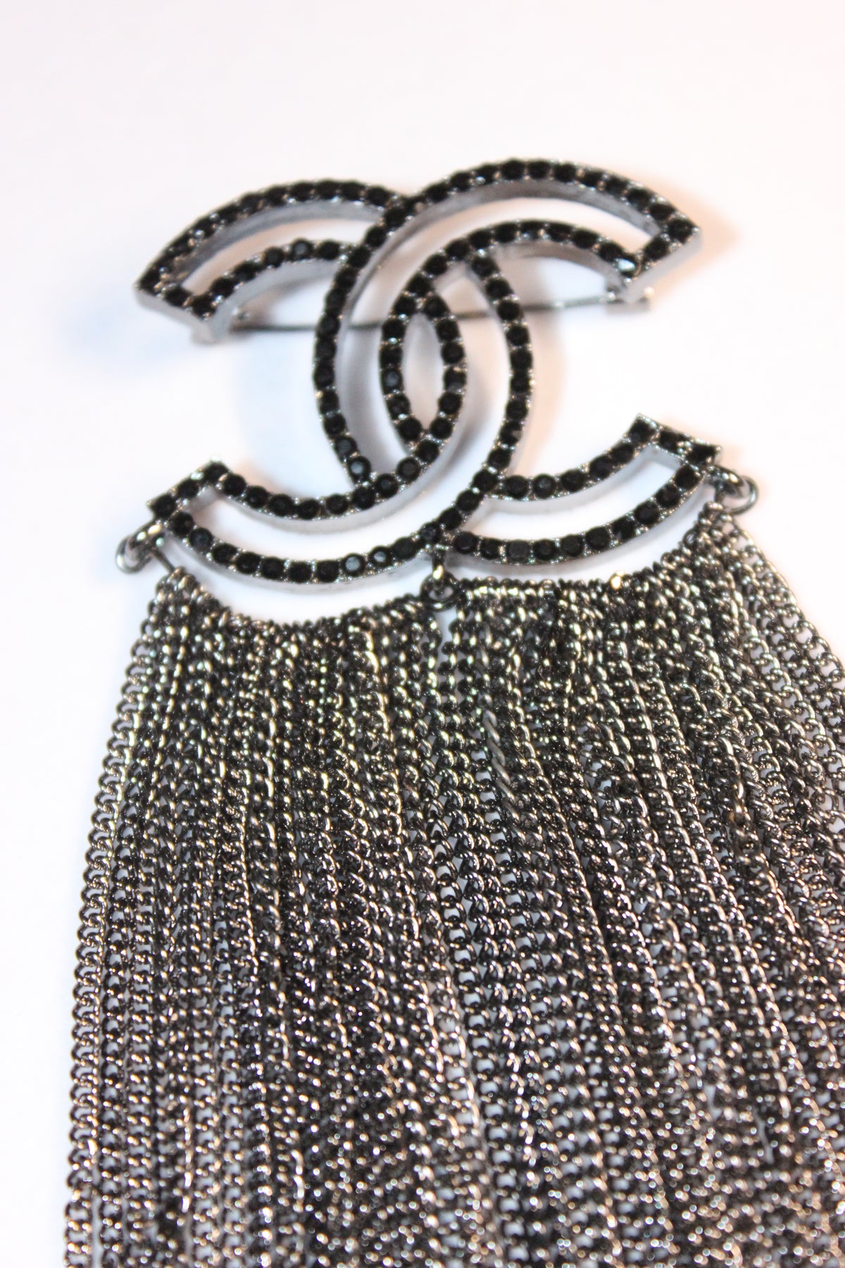 Black Rhinestone Chain Brooch Pin